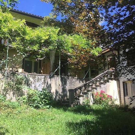Lerable Pourpre De La Grotte Au Lion Villa Arbon Bagian luar foto