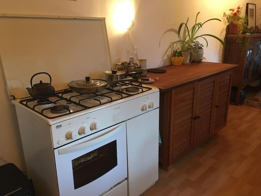 Lerable Pourpre De La Grotte Au Lion Villa Arbon Bagian luar foto
