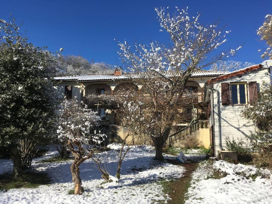 Lerable Pourpre De La Grotte Au Lion Villa Arbon Bagian luar foto